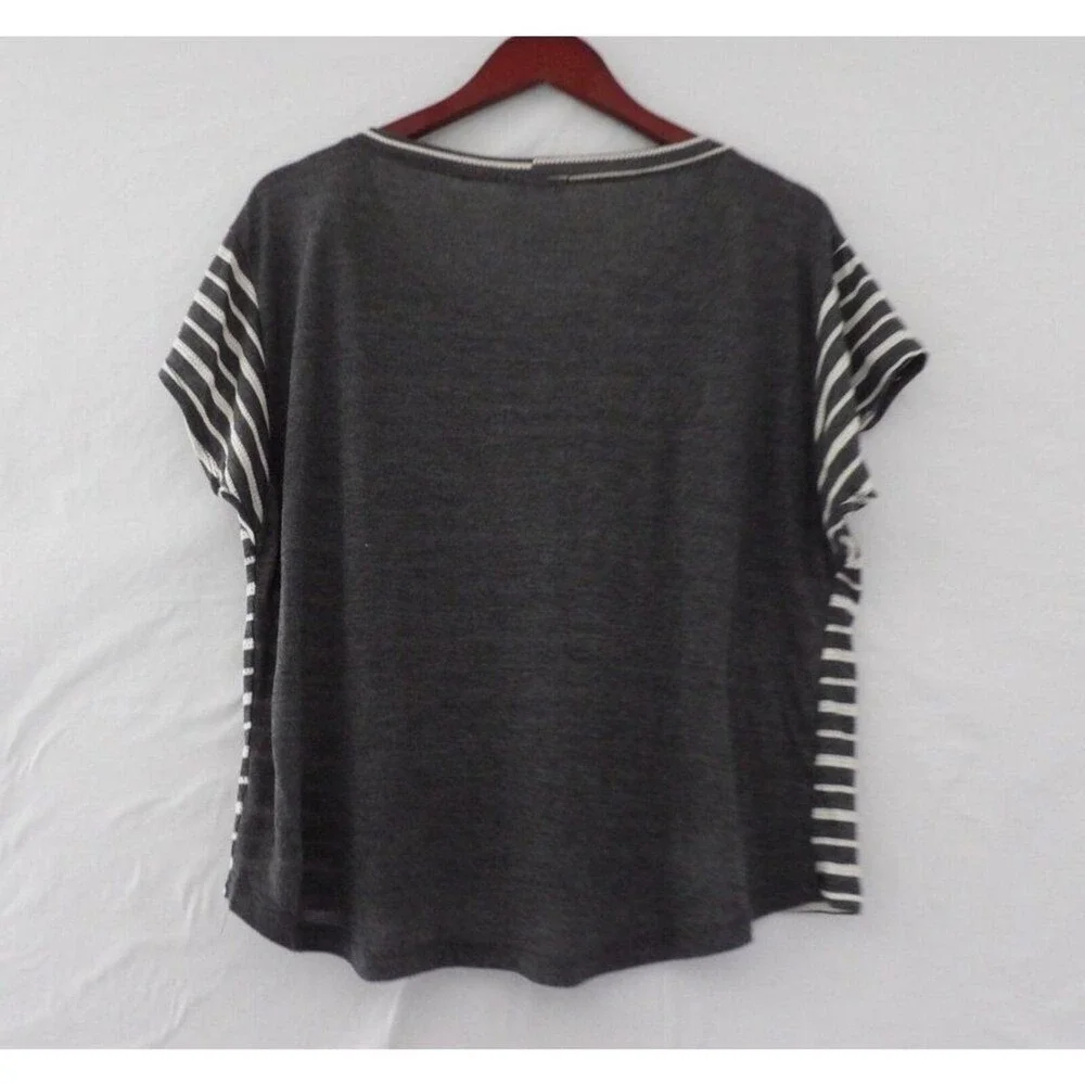 MINE Top Womens‎ Medium Loose Fit Stripe Gray Short Sleeve Relaxed Fit